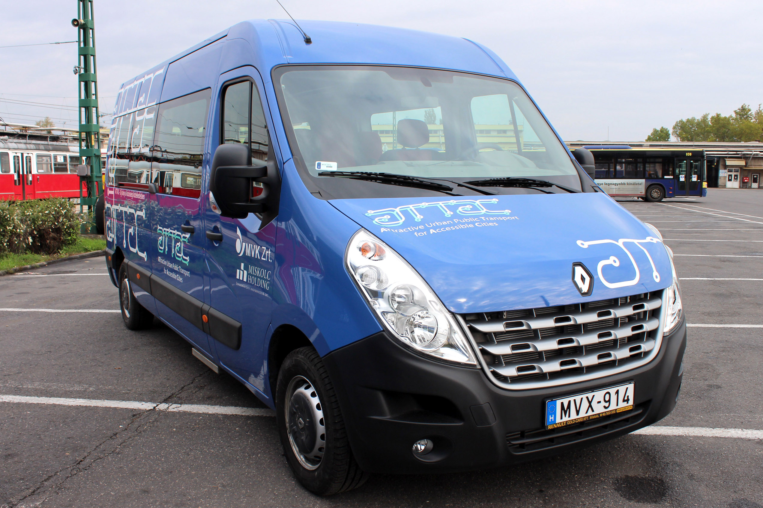 Renault Master 2.3 dCi Autóbusz