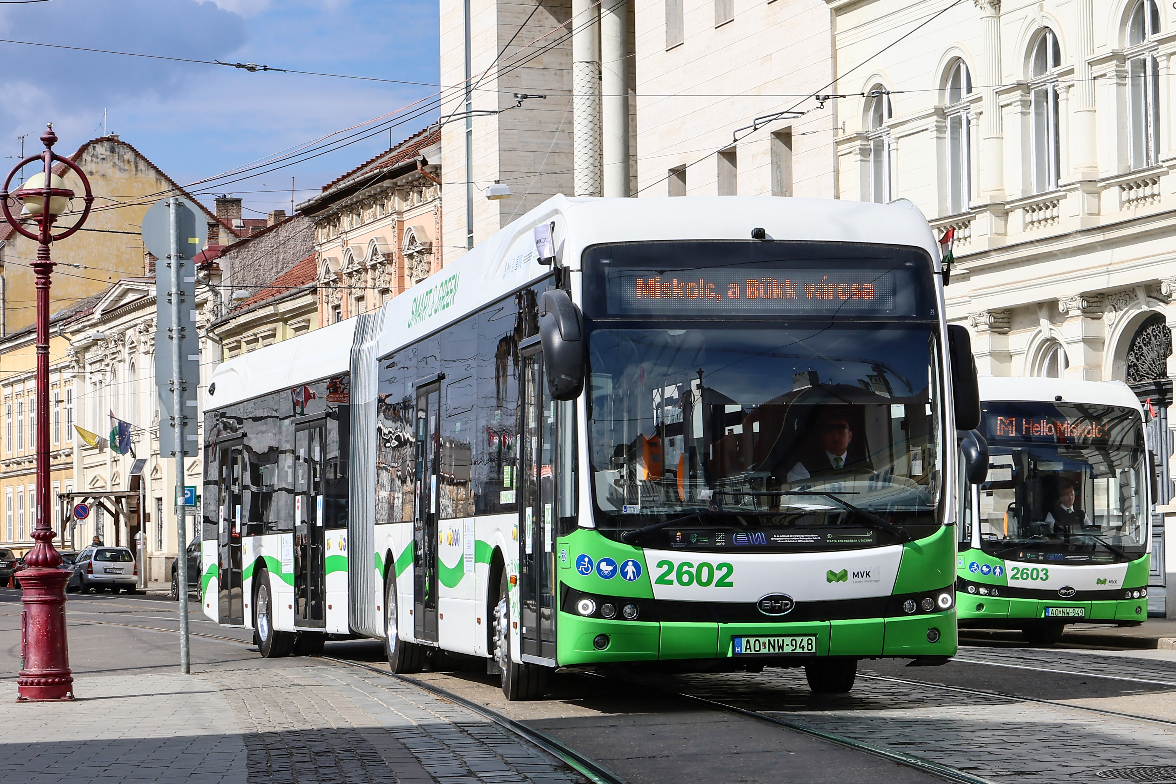 BYD B11U (eBus B19) csuklós alacsonypadlós autóbusz