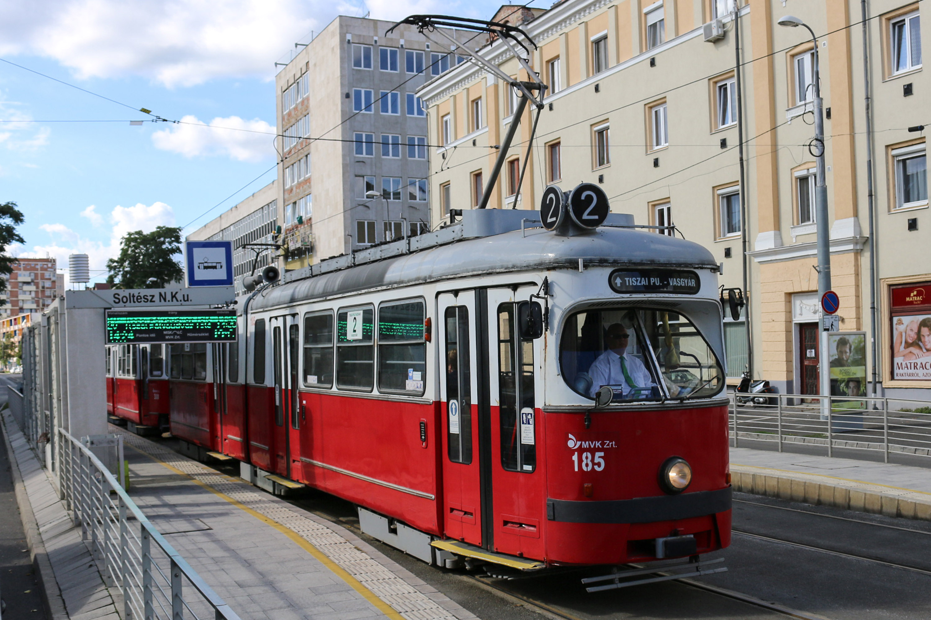 SGP E1 tram